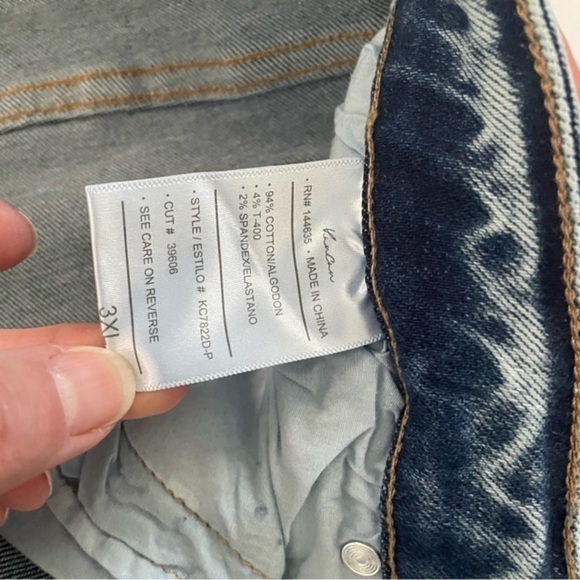 Kancan High Rise Distressed Jeans Size 3XL Raw Hem - Picture 3 of 7